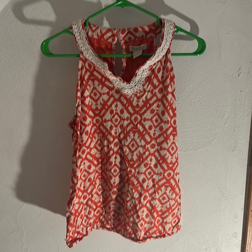 Tank with embroidered neck